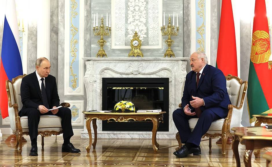 В центре внимания безопасность: встреча президентов России и Белоруссии