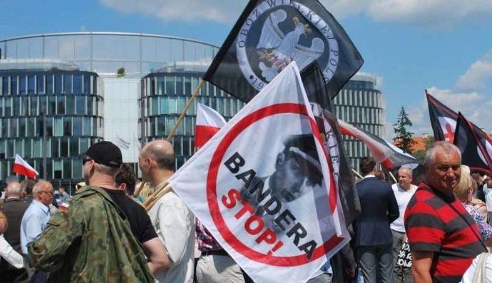 NDR: украинские неонацисты – неотъемлемая часть польского общества