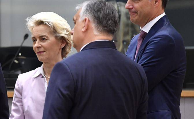 Орбан предложил сместить «главного гинеколога» Европы