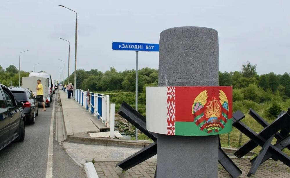 Польша и Балтия на границе с СГ опускают «железный занавес»