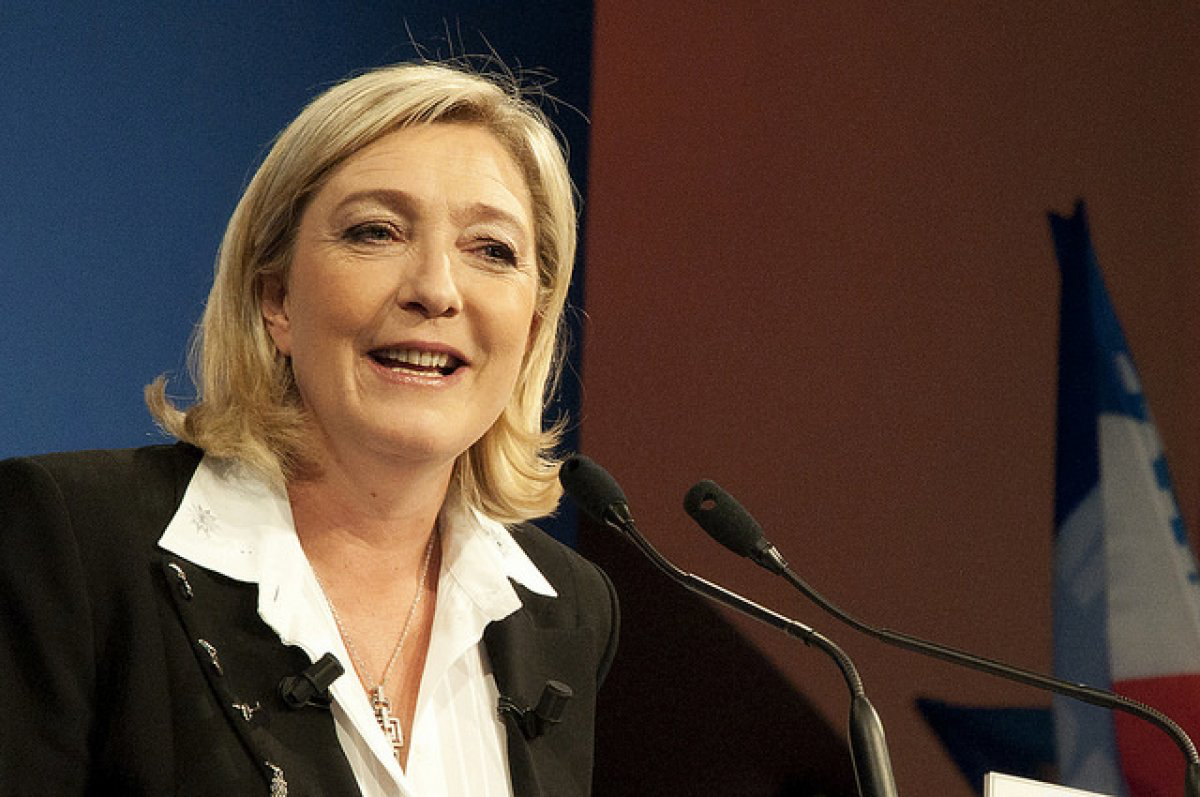 Победа правых в первом туре парламентских выборов во Франции: что дальше