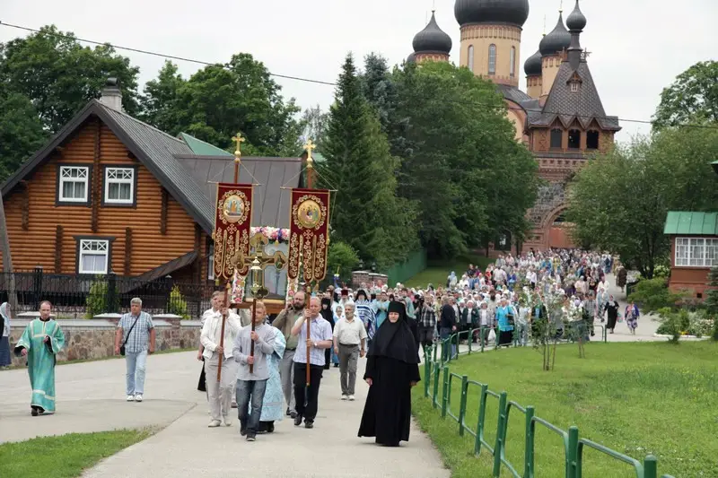 Эстонская православная церковь пошла в суд