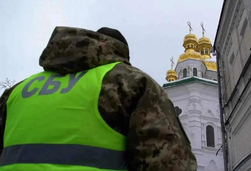 Страна У: Запрет Церкви, уничтожение социалки и боксёр Зеленского