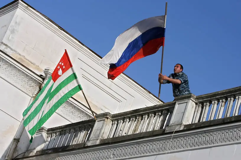 Абхазия накануне второго тура: Будет ли курс на союз с Россией?