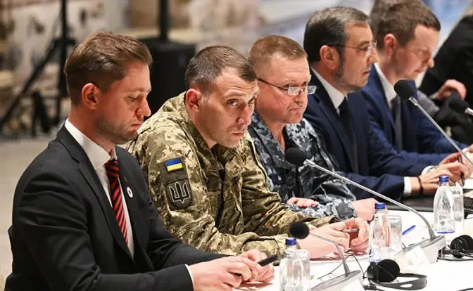 Украина в западне: Настало время меряться меморандумами Украина в западне: Настало время меряться меморандумами
