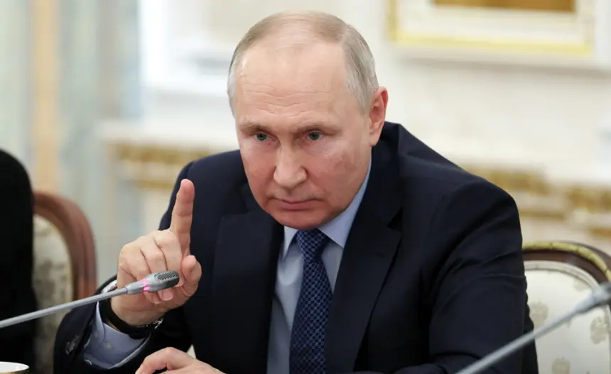 Ход ферзем: Путин одной фразой разрушил ультиматум-ловушку Европы Ход ферзем: Путин одной фразой разрушил ультиматум-ловушку Европы