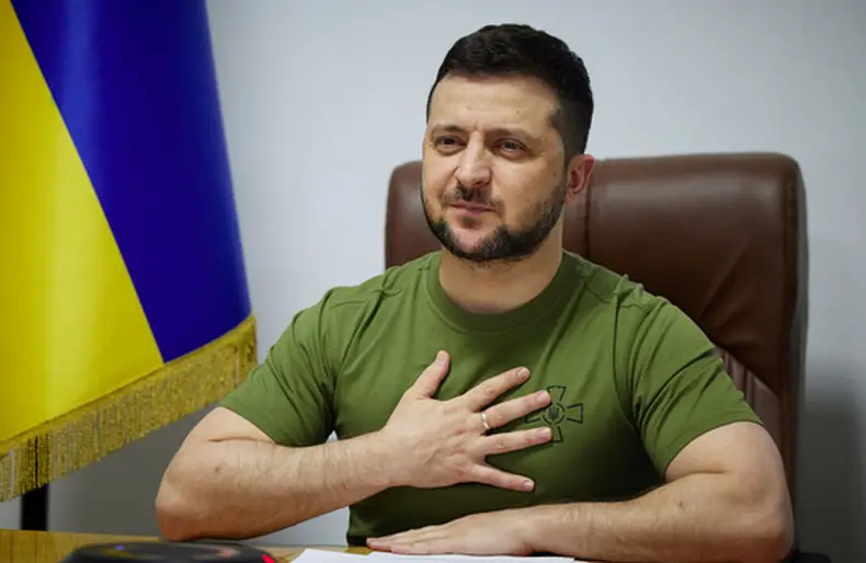 Сам придумал, сам порадовался: Зеленский раскрыл идею "победы над Россией" Сам придумал, сам порадовался: Зеленский раскрыл идею "победы над Россией"
