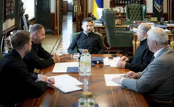Зеленский между «поматросили» и «бросили» еще попьет Трамповой кровушки Зеленский между «поматросили» и «бросили» еще попьет Трамповой кровушки