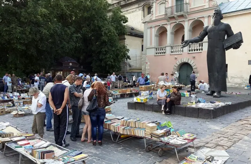 Во Львове обнаружили спрос на книги на русском языке Во Львове обнаружили спрос на книги на русском языке