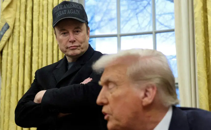 В США срочно мирят Трампа и Маска: слишком велики риски В США срочно мирят Трампа и Маска: слишком велики риски