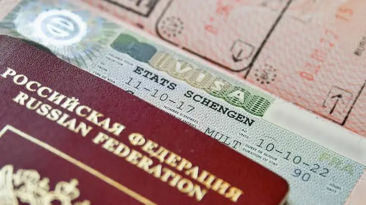 Без права на въезд: в ЕС готовят новые визовые ограничения для граждан РФ Без права на въезд: в ЕС готовят новые визовые ограничения для граждан РФ