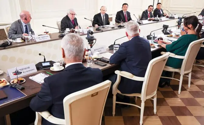 Путин неумолим: «Не договоримся мирным путем, будем добиваться оружием» Путин неумолим: «Не договоримся мирным путем, будем добиваться оружием»