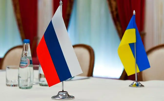 Зачем «евротройка» собирается лезть в чужие переговоры Зачем «евротройка» собирается лезть в чужие переговоры