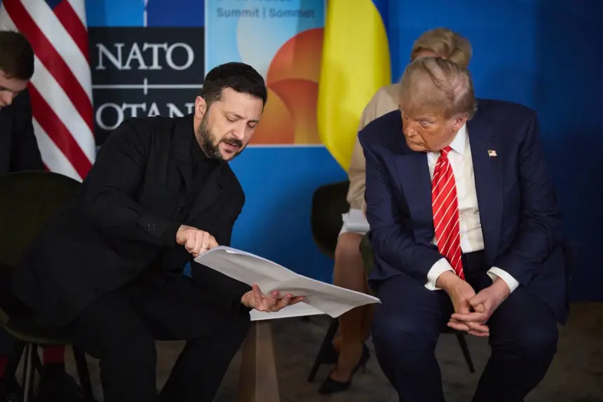 Украину сломают через колено: Трамп устал воевать за чужие интересы Украину сломают через колено: Трамп устал воевать за чужие интересы