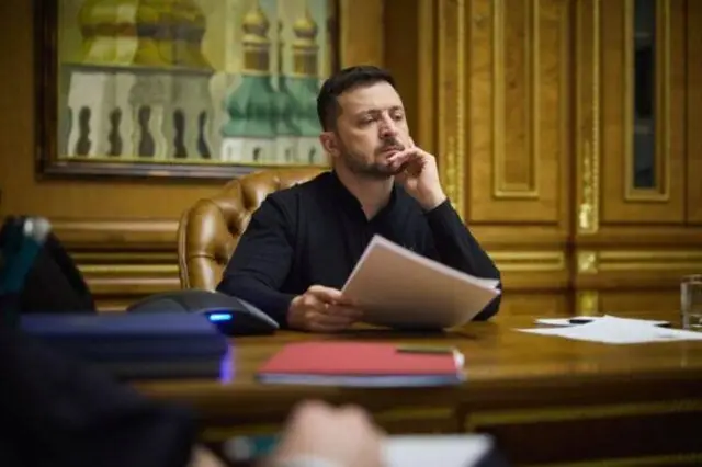 Убить Зеленского: политолог пояснил нелепость ликвидации украинского лидера Убить Зеленского: политолог пояснил нелепость ликвидации украинского лидера