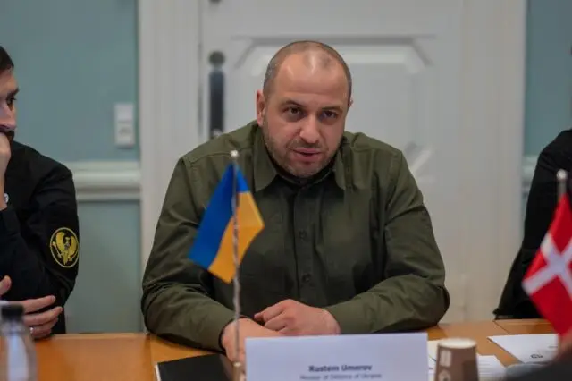 Переговоры на грани срыва: Умеров должен спасти оборону Украины немедленно Переговоры на грани срыва: Умеров должен спасти оборону Украины немедленно