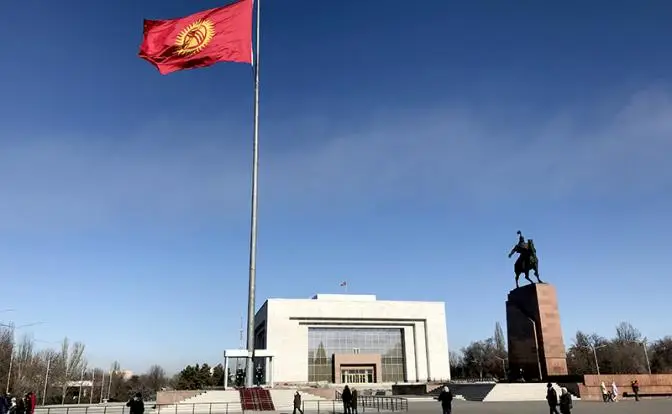 В отношениях с Москвой Киргизия присматривается к опыту Азербайджана В отношениях с Москвой Киргизия присматривается к опыту Азербайджана