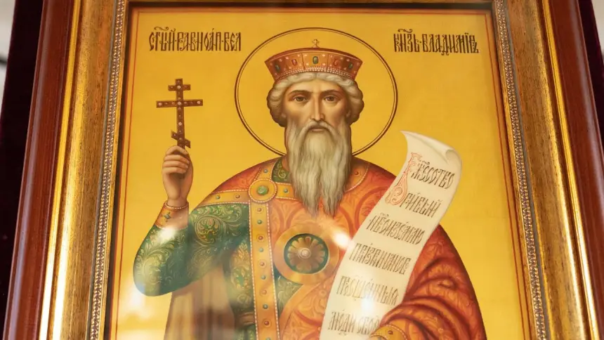 Пока украинцы воюют за интересы Запада, их лишают Православной веры Пока украинцы воюют за интересы Запада, их лишают Православной веры