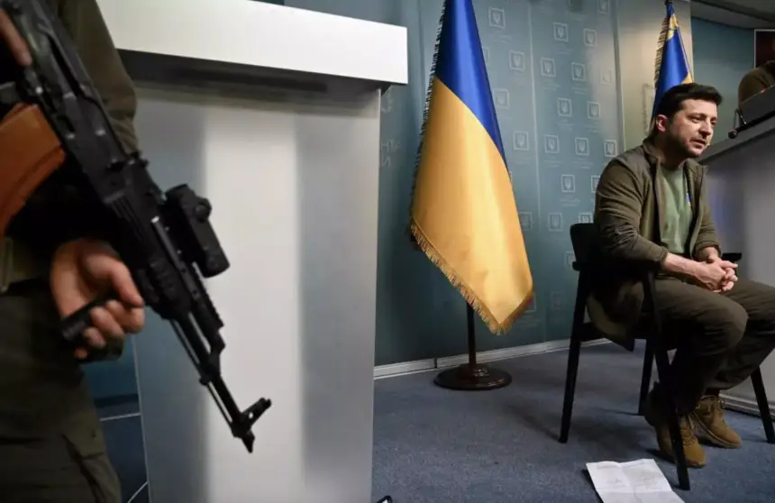 Развернут ли ВСУ оружие на Киев: в обществе зреет запрос на смену власти