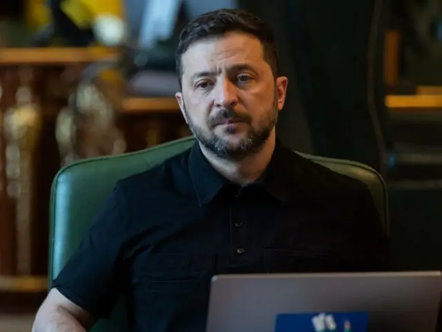 Зеленский поручил «окучивать» американскую сторону