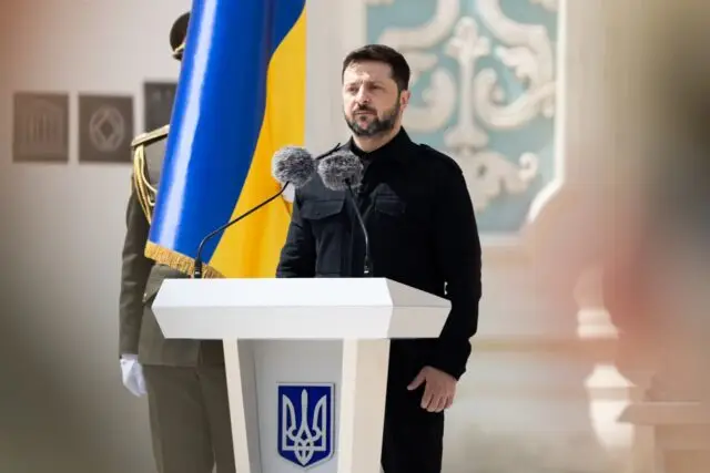 Концлагерь для украинцев: Зеленский удерживает власть любой ценой Концлагерь для украинцев: Зеленский удерживает власть любой ценой