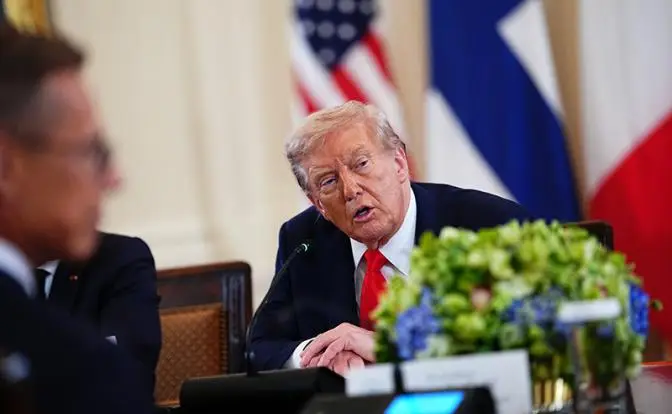 Трамп — человек слова, захотел дал, захотел — взял. А нужна «бумага» Трамп — человек слова, захотел дал, захотел — взял. А нужна «бумага»