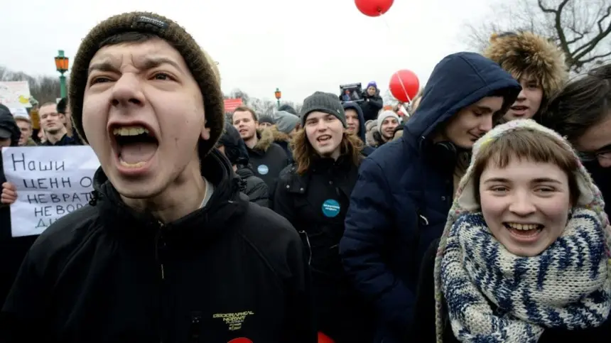 В России выросло целое поколение врагов народа и страны В России выросло целое поколение врагов народа и страны