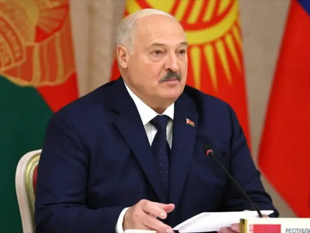 На кону судьбы людей: Лукашенко предложил Трампу взаимовыгодный суперобмен На кону судьбы людей: Лукашенко предложил Трампу взаимовыгодный суперобмен
