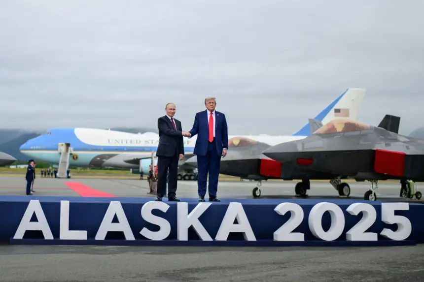 Туманная Аляска: к итогам встречи президентов России и США Туманная Аляска: к итогам встречи президентов России и США