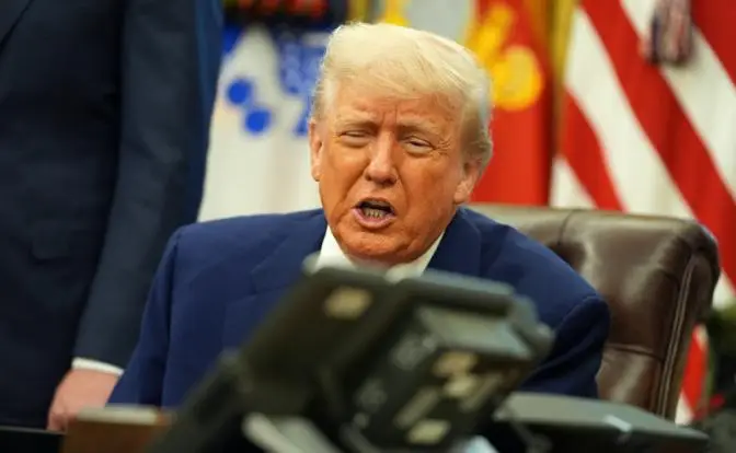 Трамп после Аляски вызвал 18 августа Зеленского в Вашингтон Трамп после Аляски вызвал 18 августа Зеленского в Вашингтон