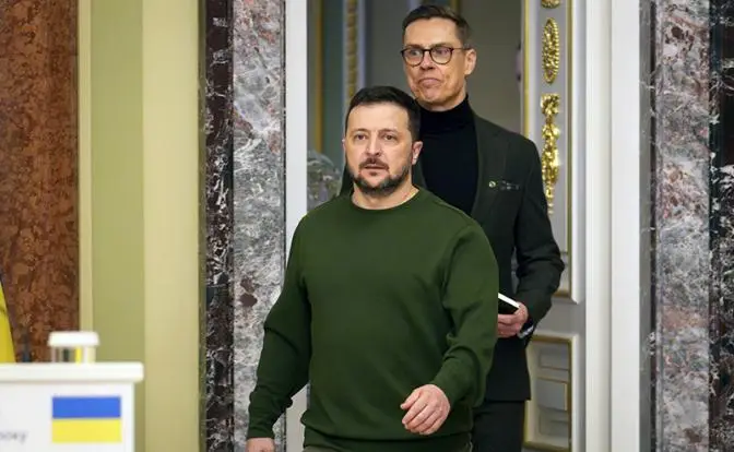 Зеленский вздрогнул, когда Стубб вспомнил финалы последних войн Суоми Зеленский вздрогнул, когда Стубб вспомнил финалы последних войн Суоми