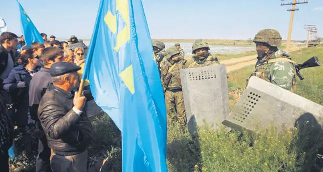 «За гранты – да». Зачем Крыму выставка, где поют оды террористам