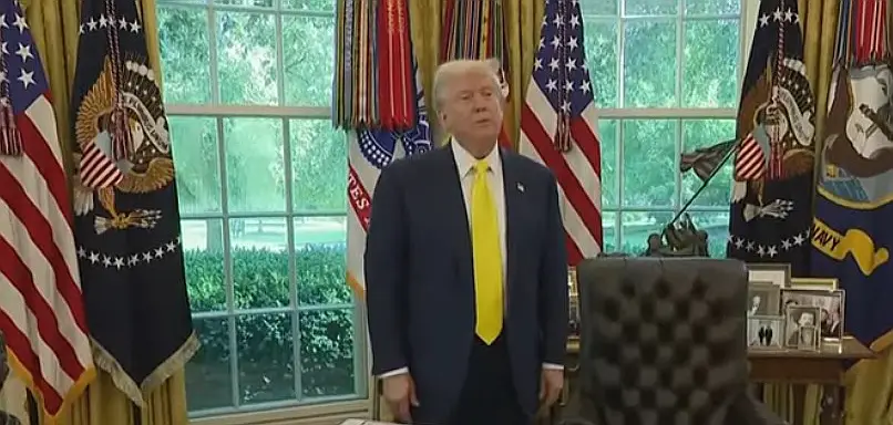 «Клоуны, у вас нет карт»: Трамп вскрыл махинацию офиса Зеленского «Клоуны, у вас нет карт»: Трамп вскрыл махинацию офиса Зеленского