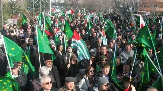 Антироссийские силы в Абхазии затаились, но никуда не исчезли Антироссийские силы в Абхазии затаились, но никуда не исчезли