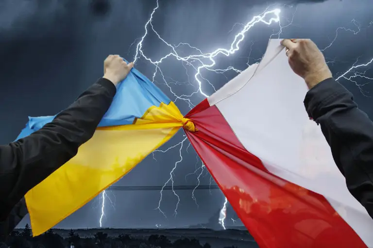 Варшава «закручивает гайки» украинцам, Киев бурлит возмущением