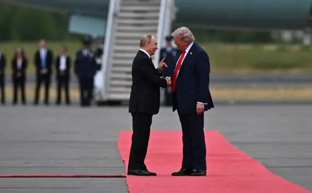 «Подкаблучник Трамп»: психолог написал сенсационный портрет главы США «Подкаблучник Трамп»: психолог написал сенсационный портрет главы США