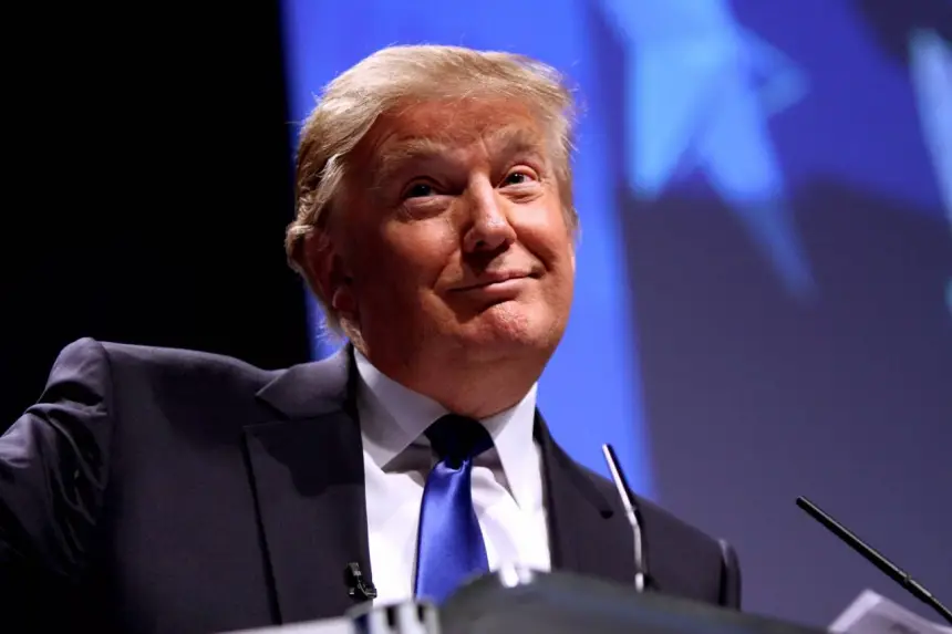 Трамп улетел, но обещал вернуться