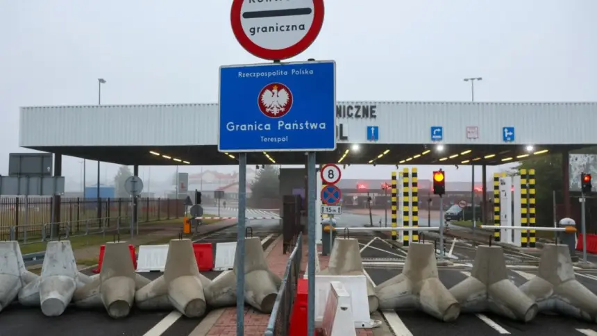 Политические игры Польши на границе с Белоруссией – что это было?