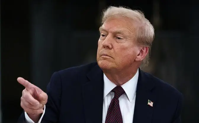 Лаконичный Трамп: Будут и санкции, и разговор с Путиным Лаконичный Трамп: Будут и санкции, и разговор с Путиным