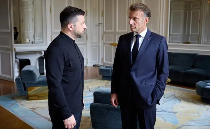 Французская революция: новый премьер, а там и до нового президента недалеко Французская революция: новый премьер, а там и до нового президента недалеко