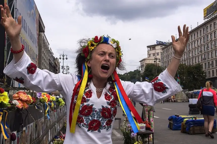Мовнюки в панике: русский язык возвращается на Украину