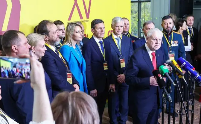 «Справедливая Россия» решила идти в народ, чтобы удержать позиции «Справедливая Россия» решила идти в народ, чтобы удержать позиции