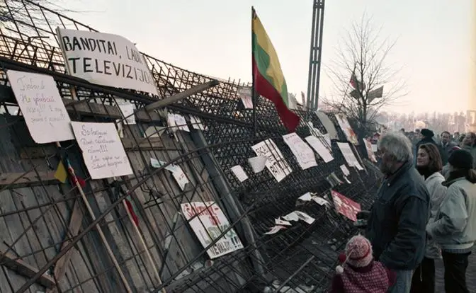 Прибалты так решили: За «грехи» Горбачёва ответят наследники