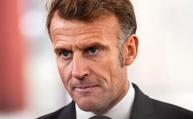 Эммануэль Макрон: Клопы напали на Францию по приказу из Кремля