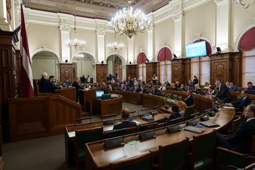 Осеннее обострение в Латвии: националисты решили исполнить танец на граблях