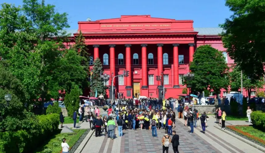 Киев: школьники и студенты выбирают русский язык