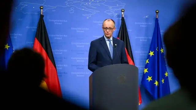 Германия на пределе: Мерц потребовал от Зеленского вернуть украинцев домой