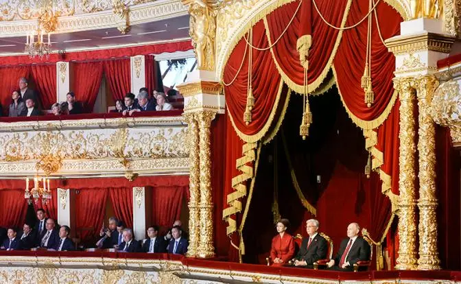 Для Токаева — царская ложа в Большом, для Тайчибекова — ледяной карцер