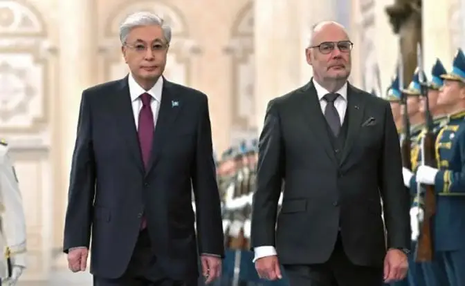 Как «ксендзы» из Таллина ездили Токаева охмурять — причем на русском