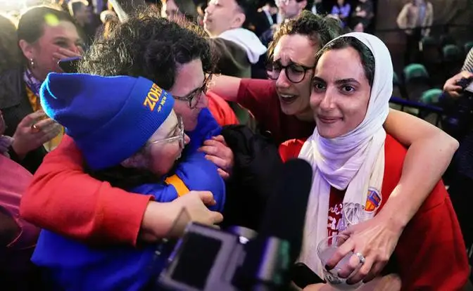 Нью-Йорк захватили мусульмане и «коммунисты» в одном лице